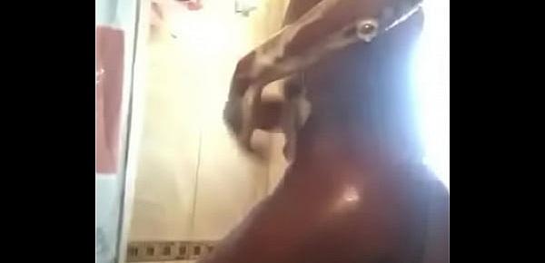  Twerking in the shower